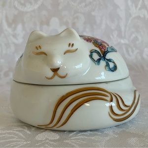 Vintage Elizabeth Arden Cat Kitten Floral Pattern Trinket Box Porcelain Japan 3”